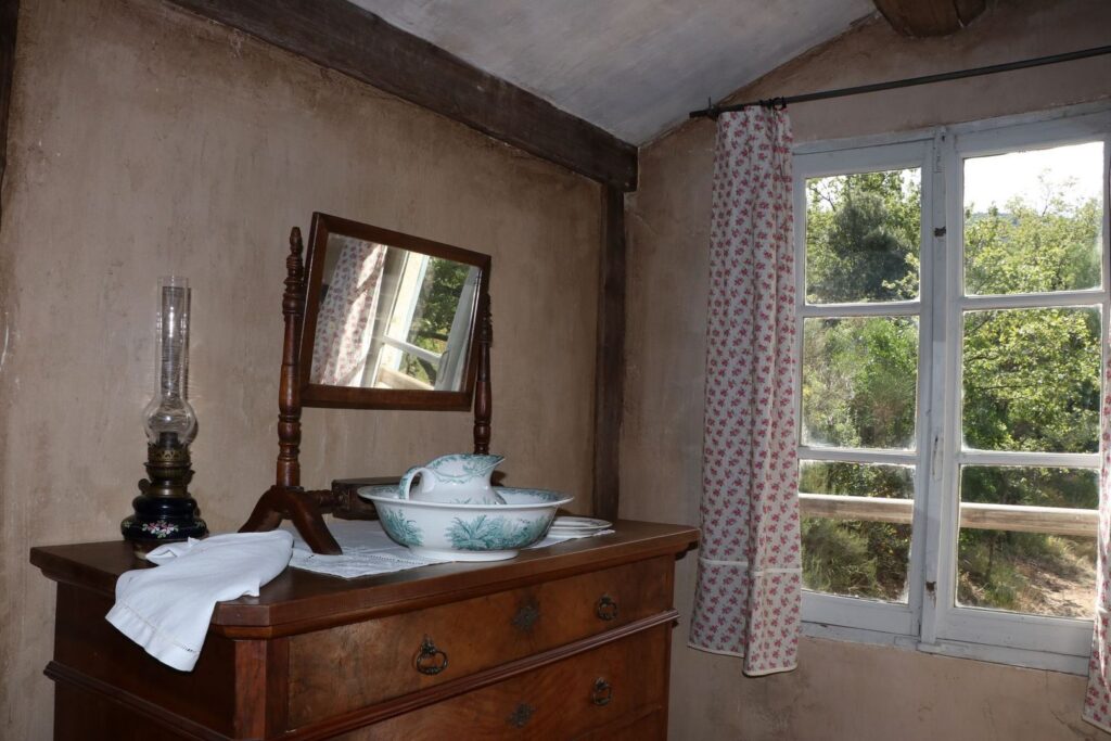 Partez à la découverte des lieux de tournage du triptyque des souvenirs d'enfance de Marcel Pagnol, dans le domaine de Pichauris à Allauch.